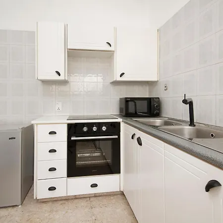 Urban 11 - 1 Bdr Apartment *